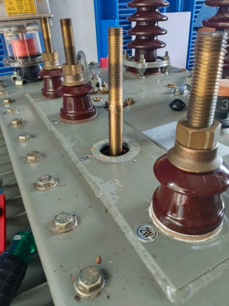 Detail Terminal Bushing